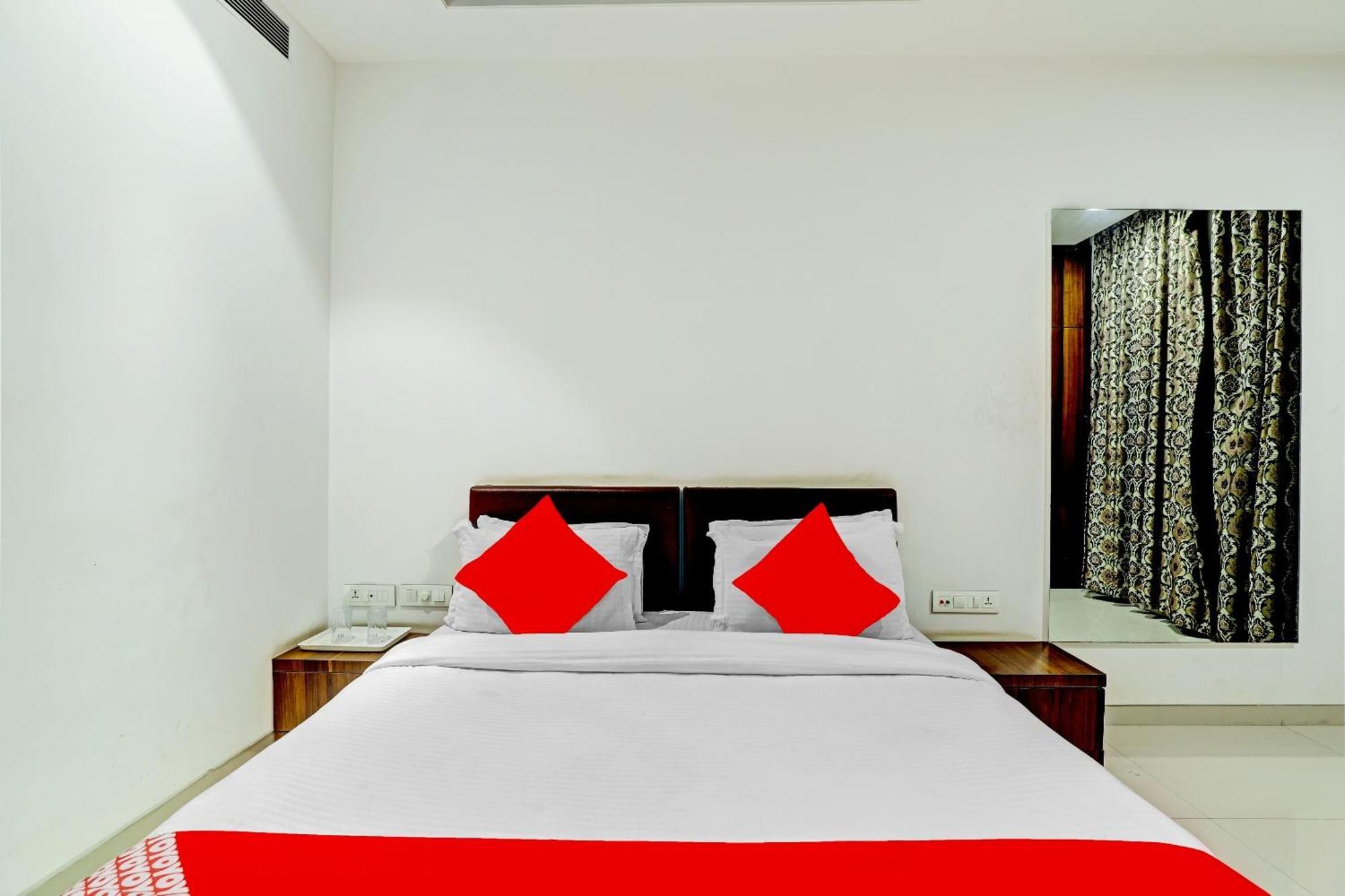 Hotel O Rishta And Jahan Banquet And Rooms Bhatha Zewnętrze zdjęcie